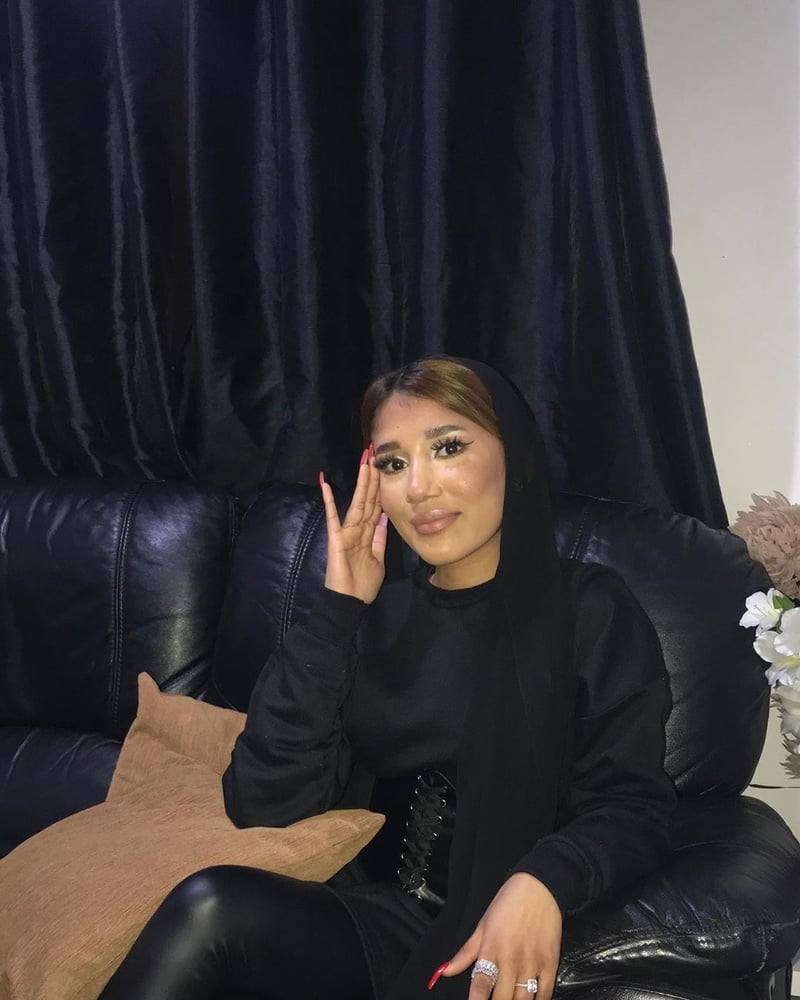 Sexy Paki Schlampen
 #92876333