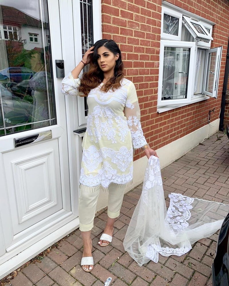 Sexy Paki Schlampen
 #92876358