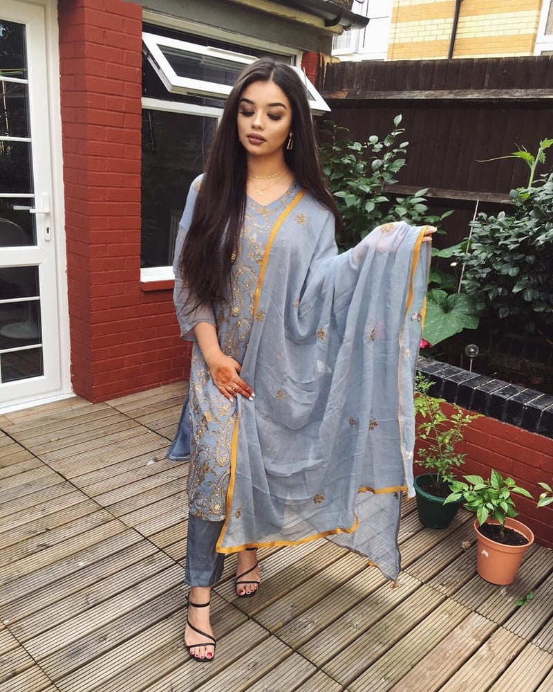 Sexy Paki Schlampen
 #92876484