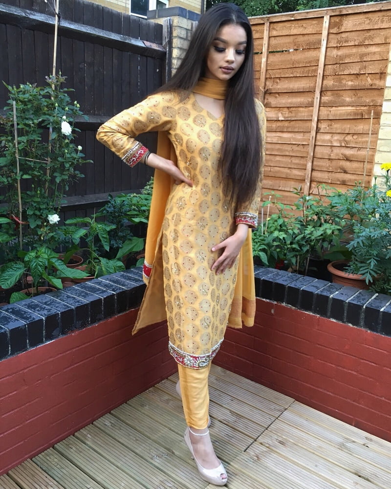 Sexy Paki Schlampen
 #92876532