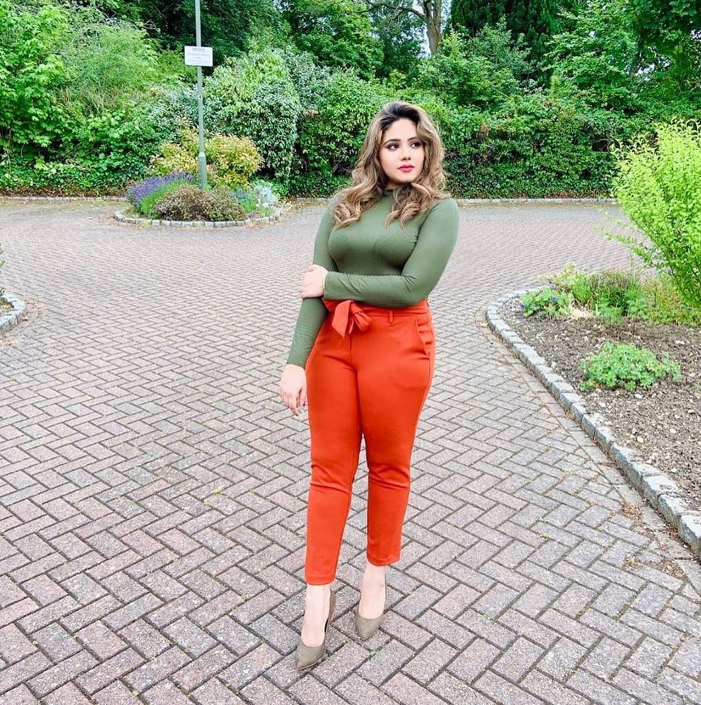 Sexy Paki Schlampen
 #92876597