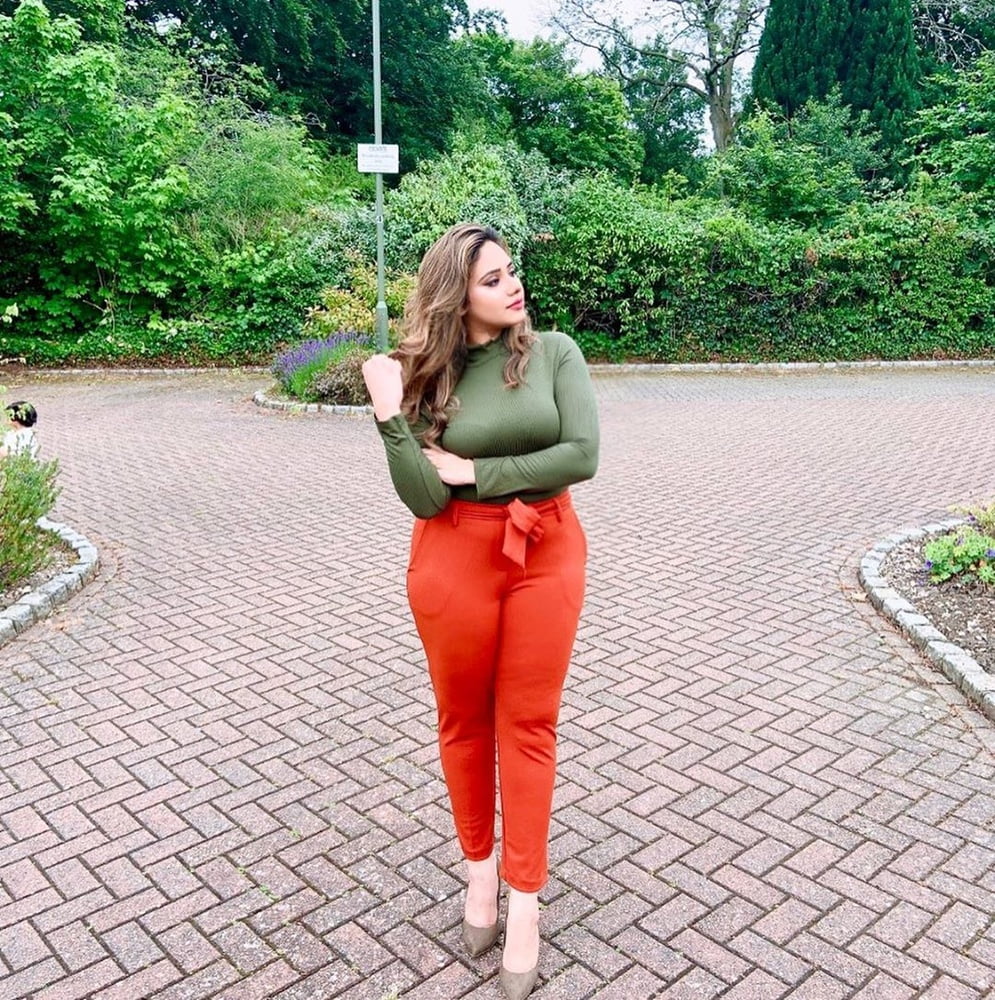 Sexy Paki Schlampen
 #92876611