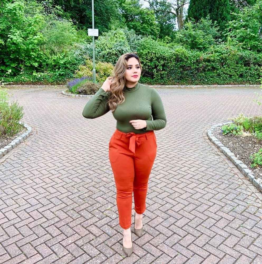 Sexy Paki Schlampen
 #92876613