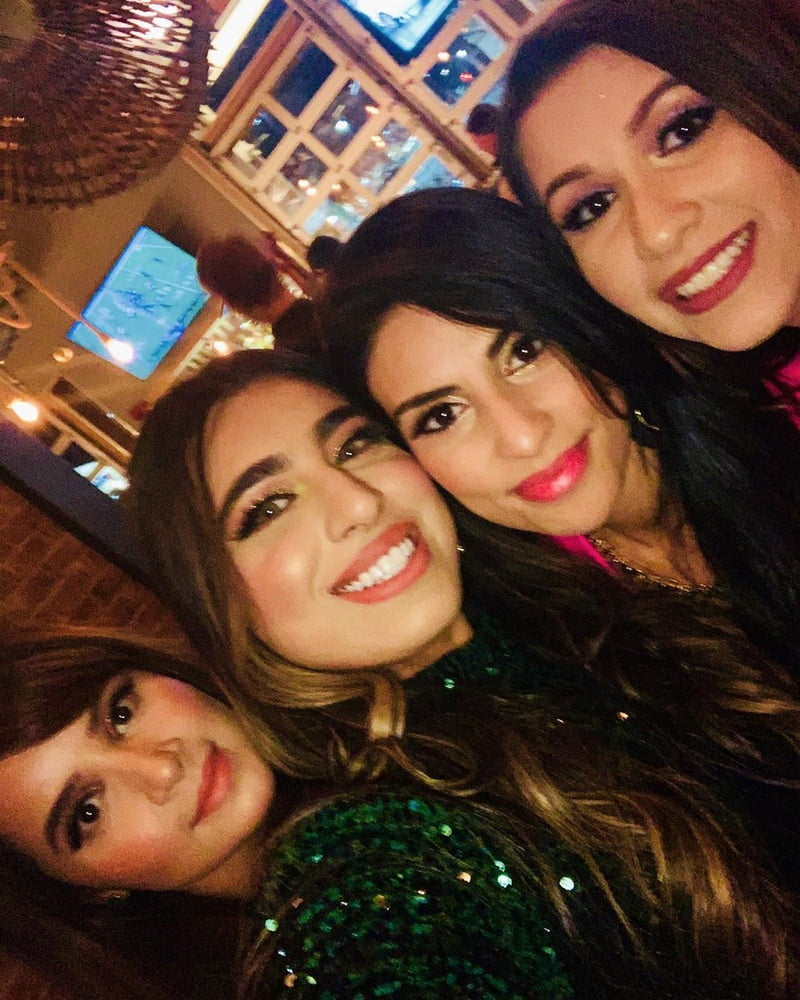 Sexy Paki Schlampen
 #92876667