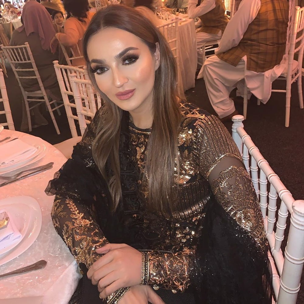 Sexy Paki Schlampen
 #92876722