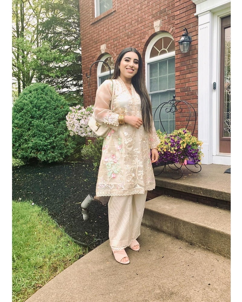 Sexy Paki Schlampen
 #92876742