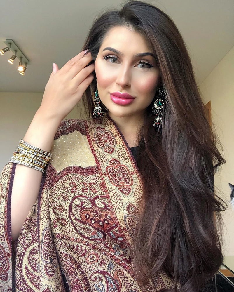 Sexy Paki Schlampen
 #92876808