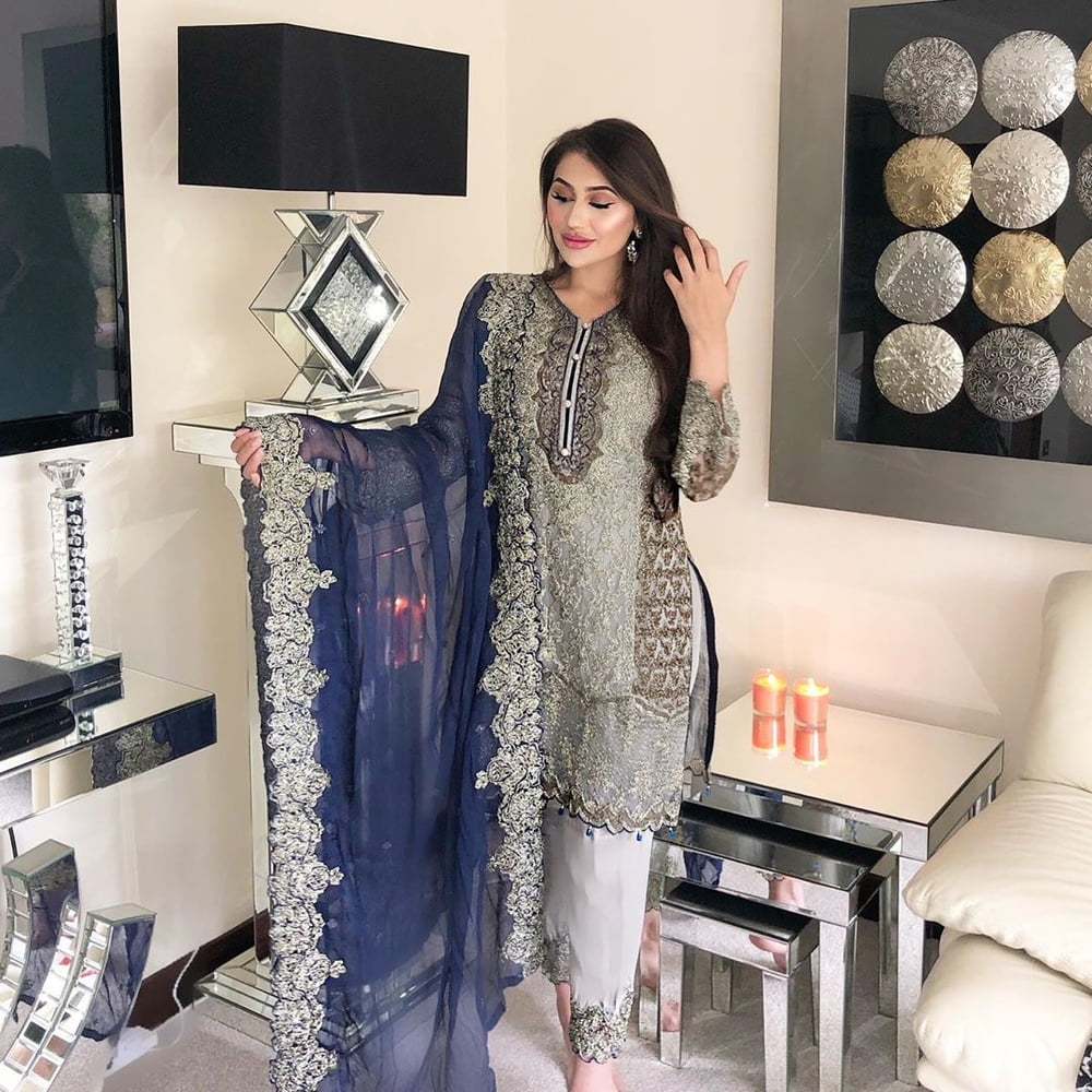 Sexy Paki Schlampen
 #92876816