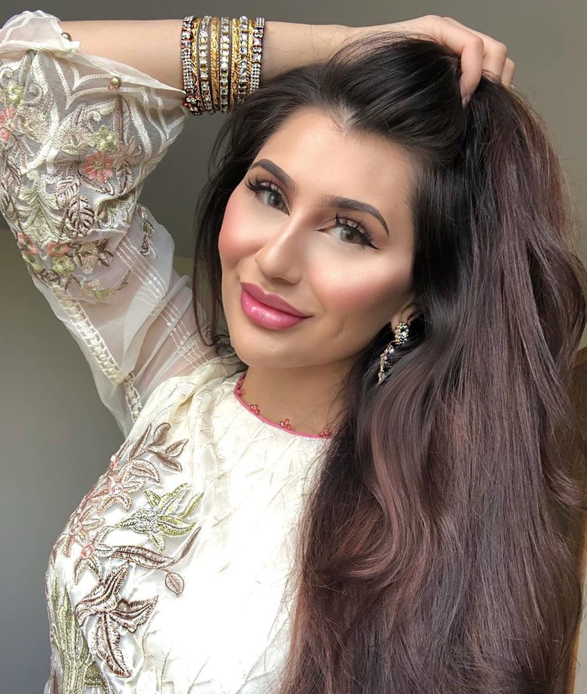 Sexy Paki Schlampen
 #92876820