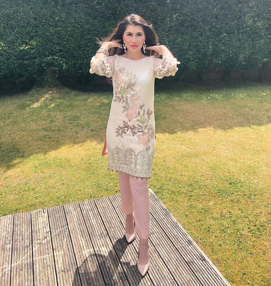 Sexy Paki Schlampen
 #92876824