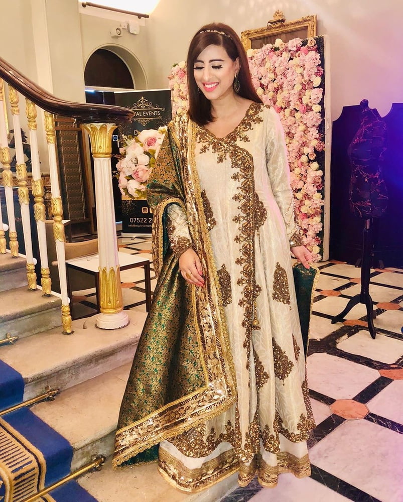 Sexy Paki Schlampen
 #92876864