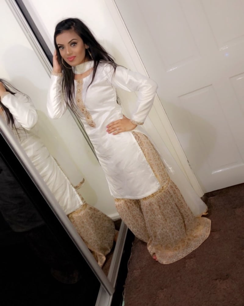 Sexy Paki Schlampen
 #92876884