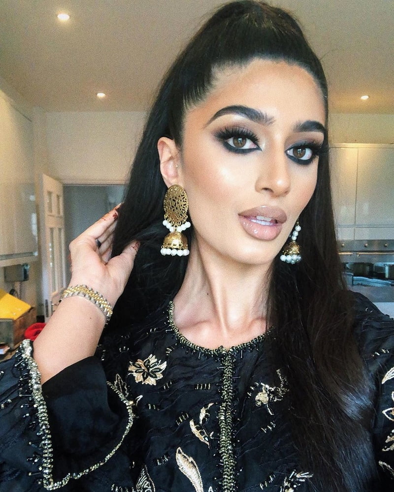 Sexy Paki Schlampen
 #92876891