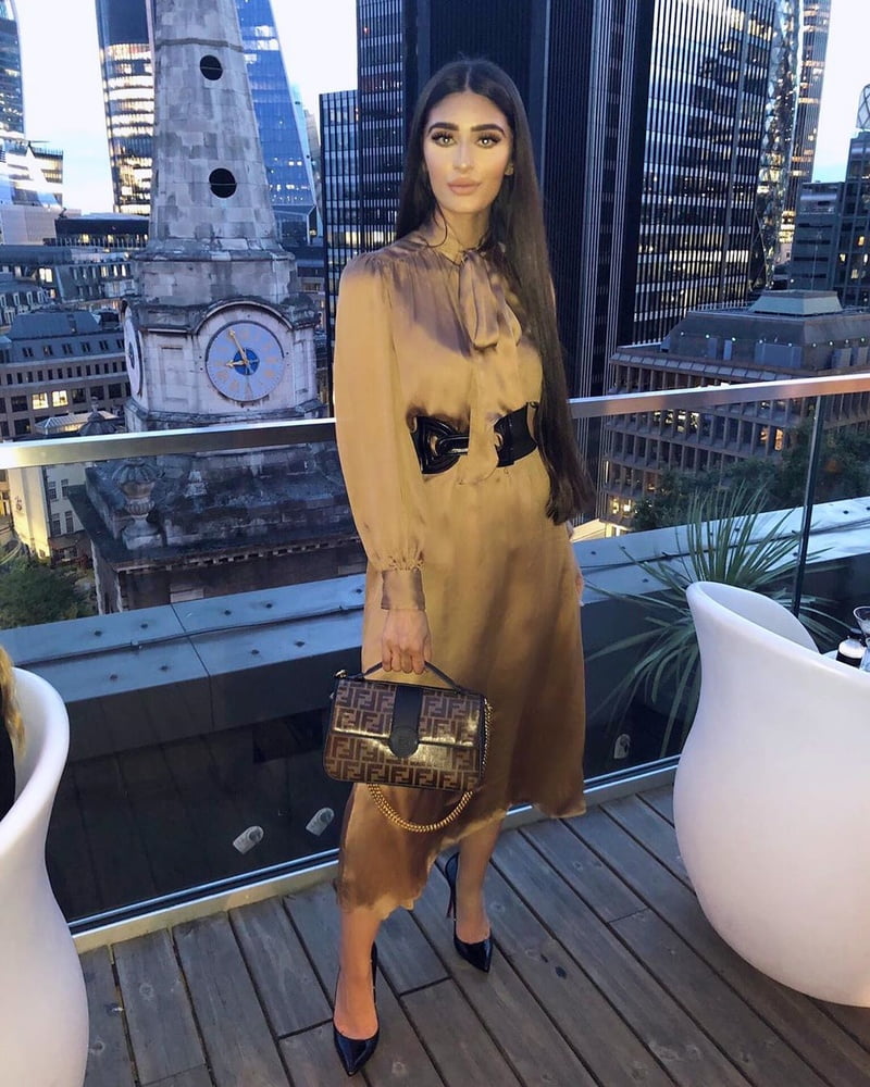 Sexy Paki Schlampen
 #92876894