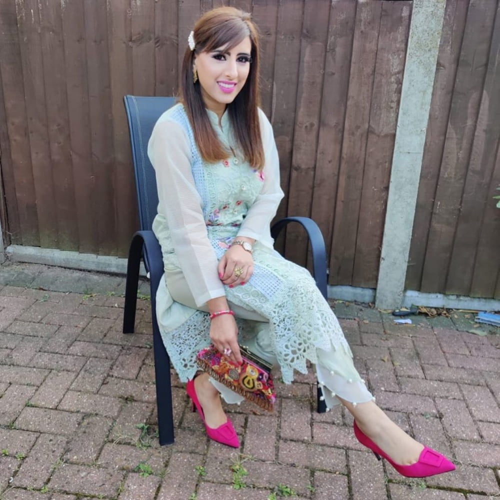 Sexy Paki Schlampen
 #92876897