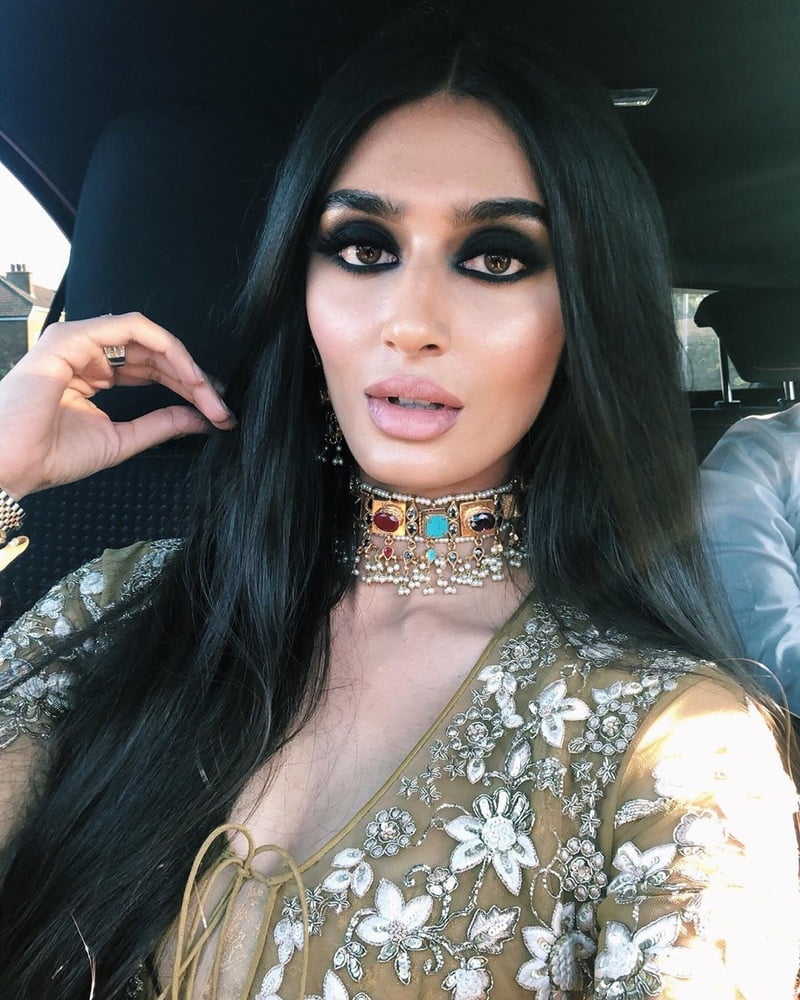 Sexy Paki Schlampen
 #92876923