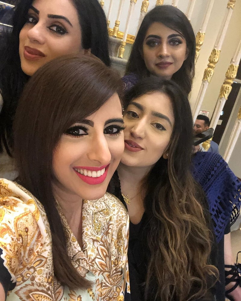 Sexy Paki Schlampen
 #92876955