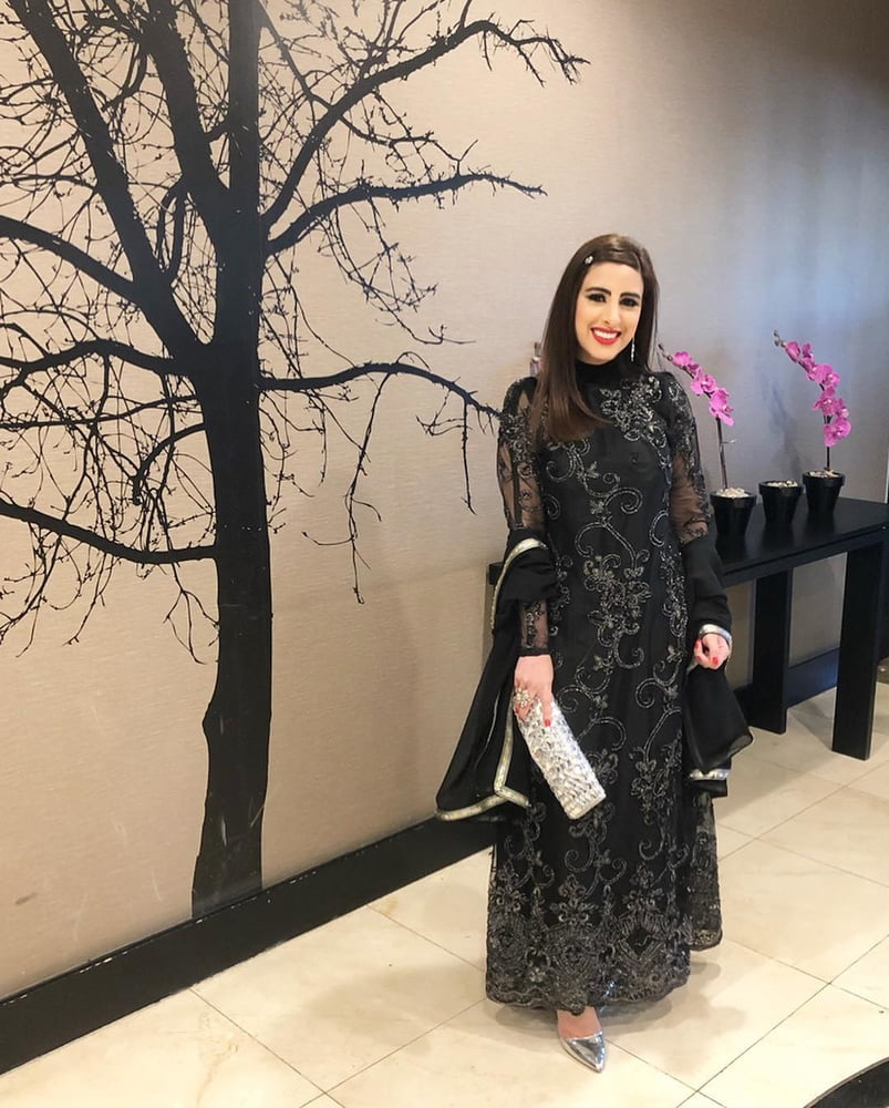 Sexy Paki Schlampen
 #92876972