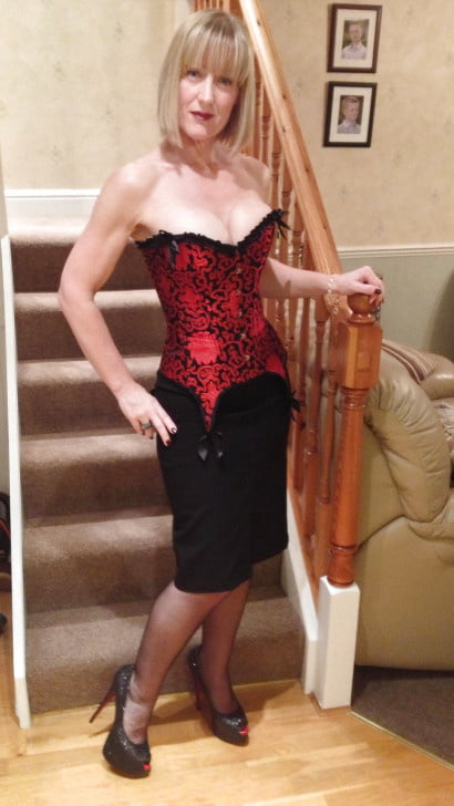 Milf y lencería una combinación perfecta
 #95402842