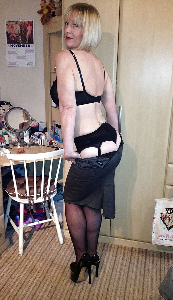 Milf y lencería una combinación perfecta
 #95403276