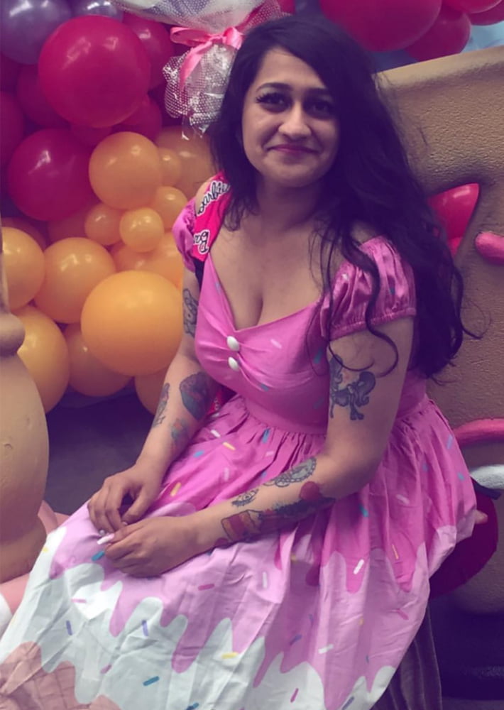 Sexy Alt Paki Girl with drag makeup fetish - Comment 4 more #87673295