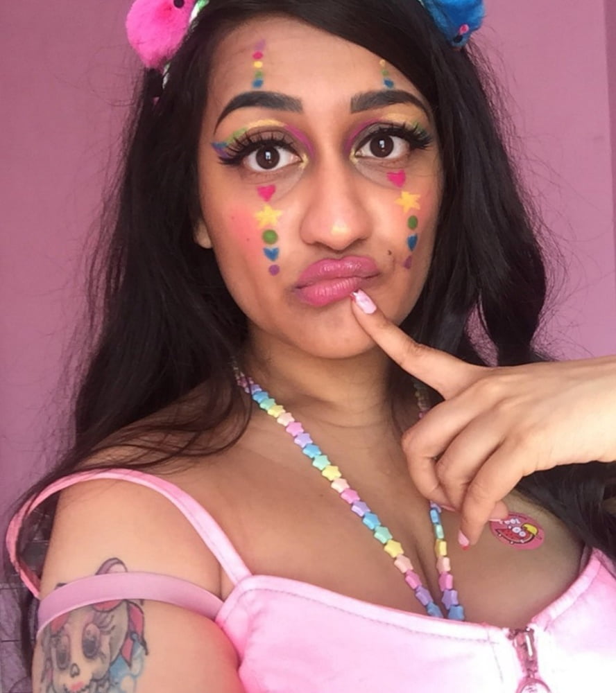 Sexy Alt Paki Girl with drag makeup fetish - Comment 4 more #87673308