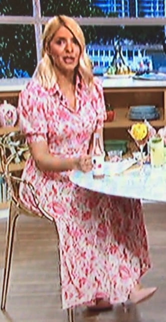 Pieds et talons fétiches- holly willoughby
 #90290270