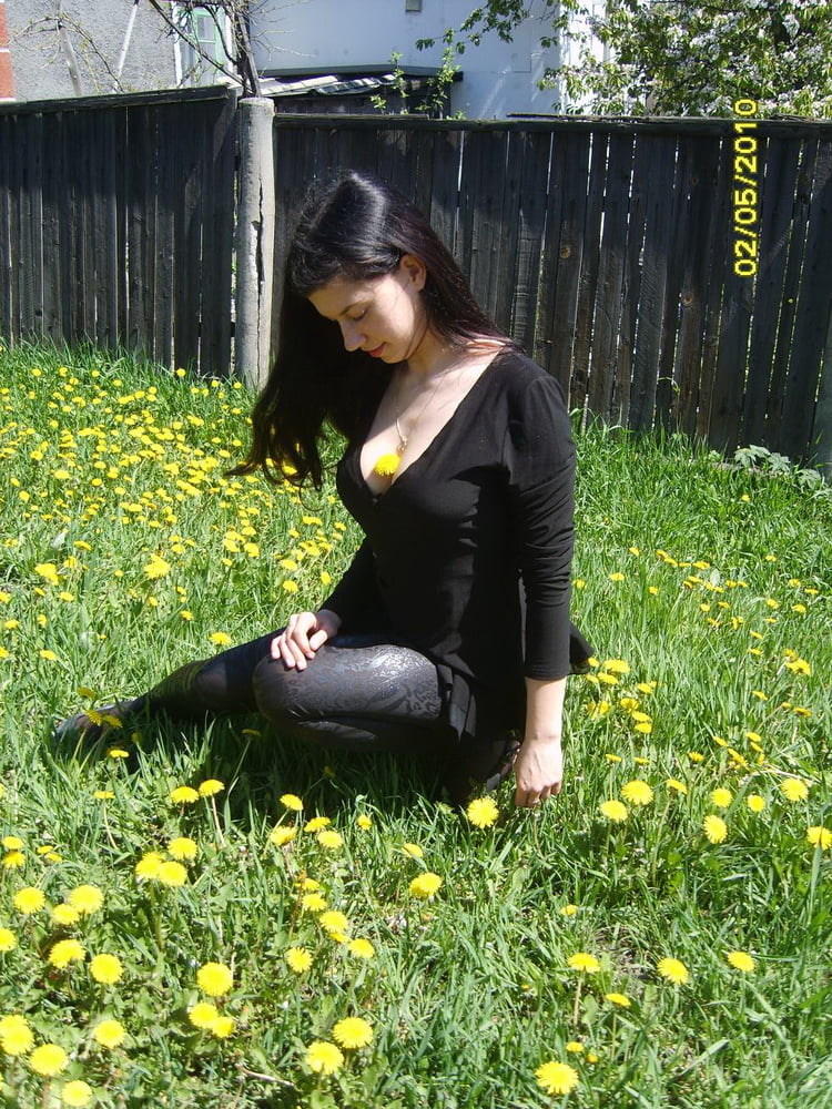 Brunette party on #101054405