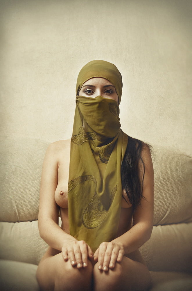 Muslimische Mädchen nackt
 #79661432
