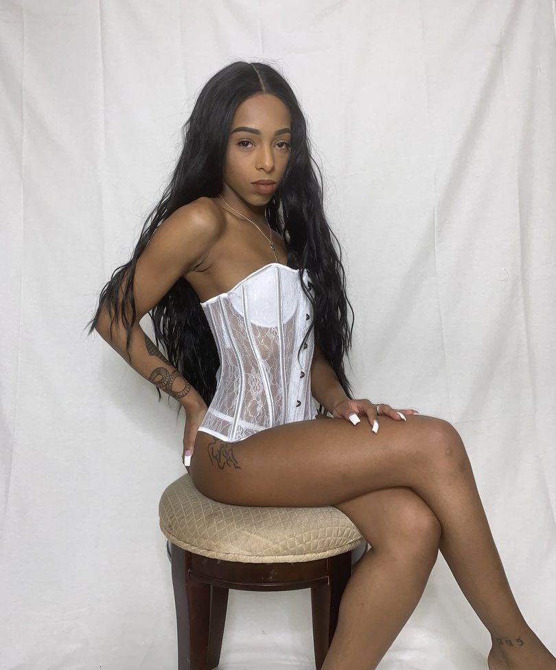 Briabackwoods desnuda #109462992