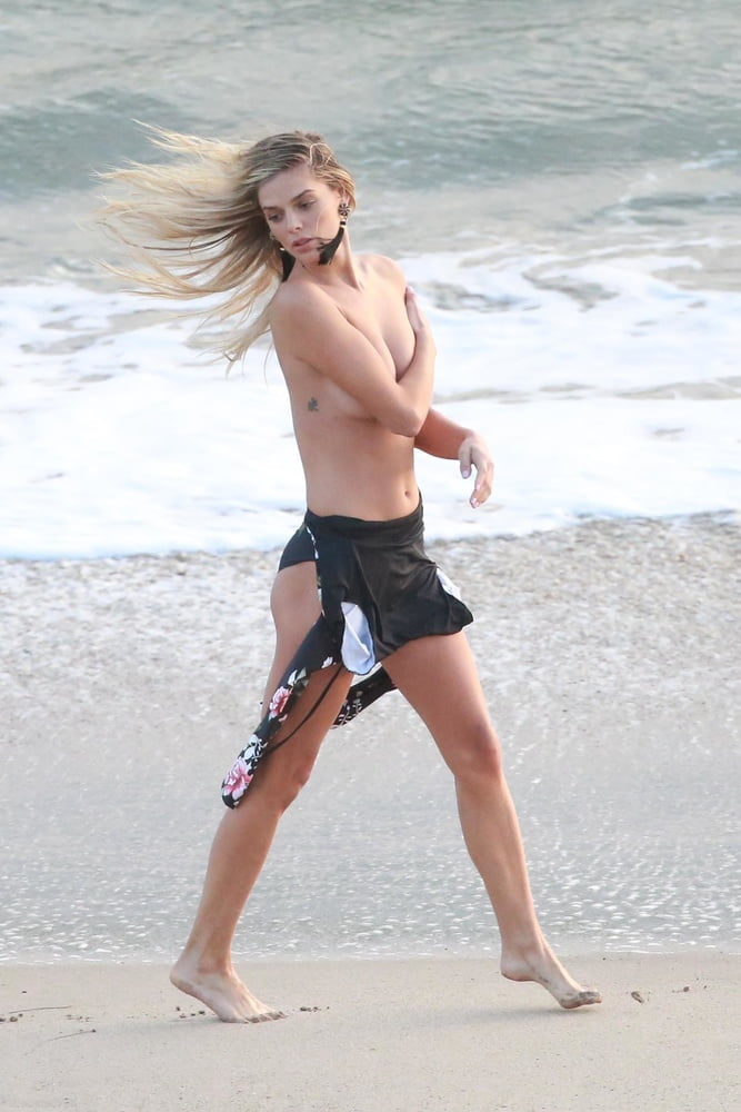 Danielle knudson topless playa
 #97653827