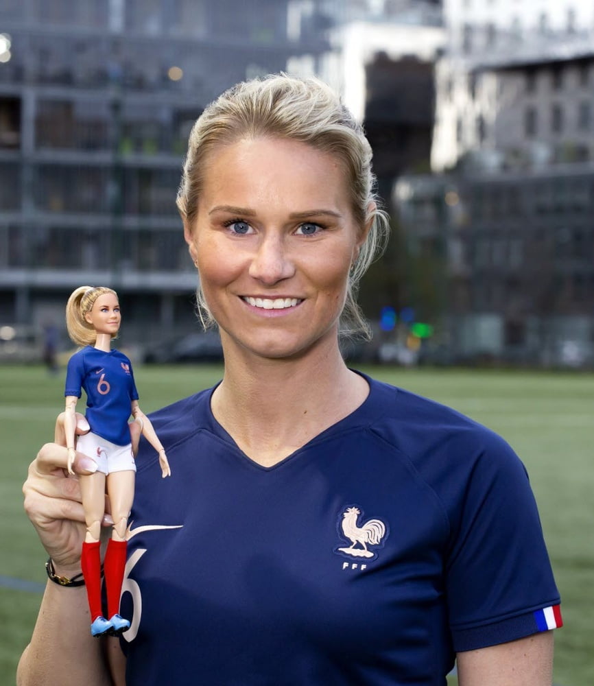 AMANDINE HENRY #90671763