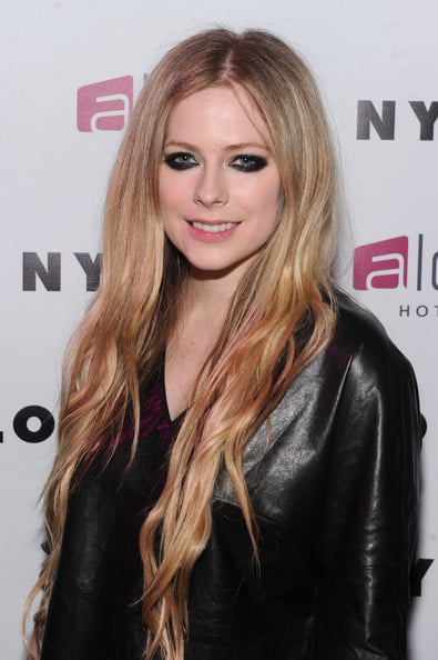 Avril
 #102402773