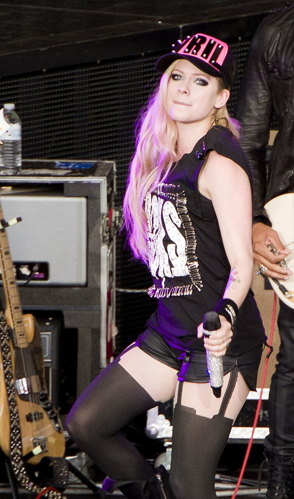 Avril
 #102402877