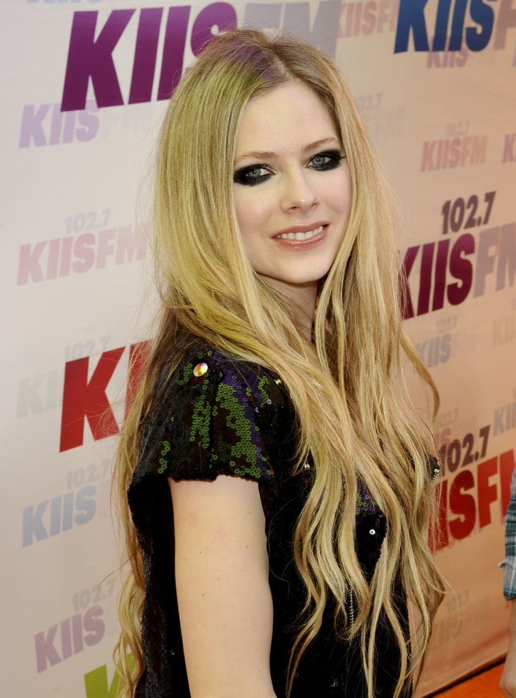 Avril #102402886