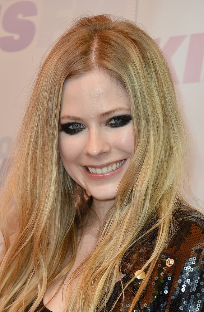 Avril #102402892