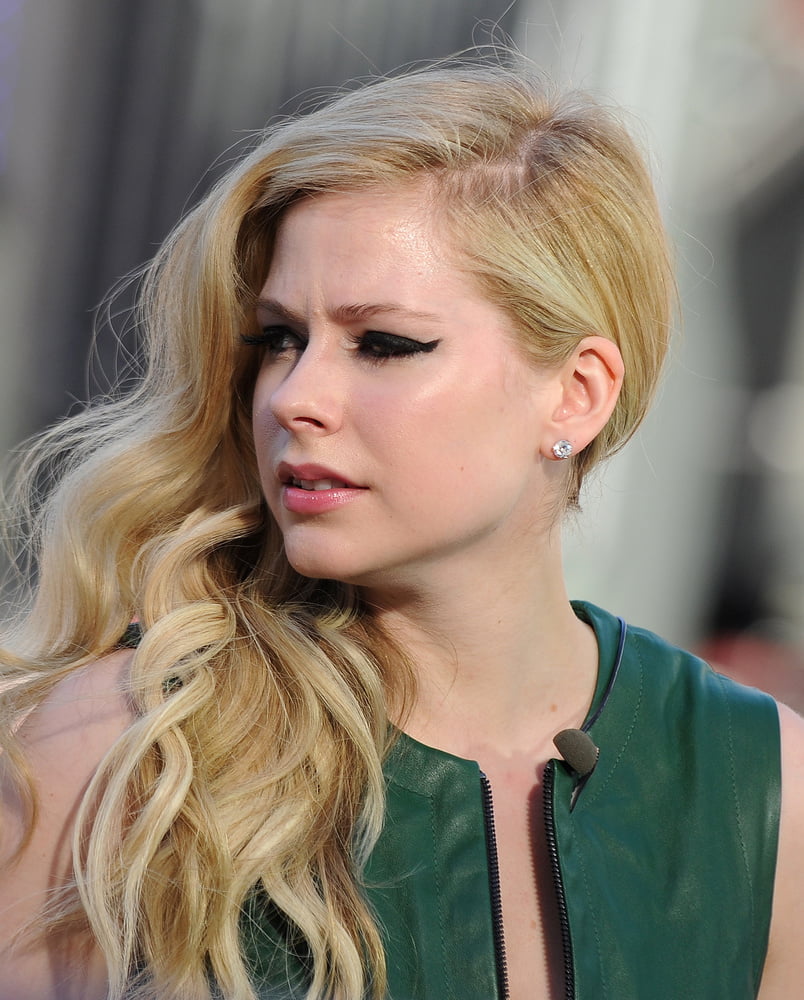 Avril #102402913