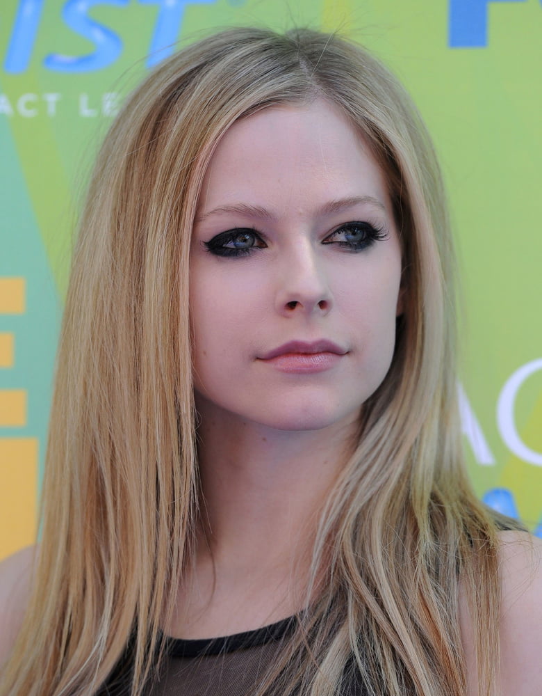 Avril #102402945