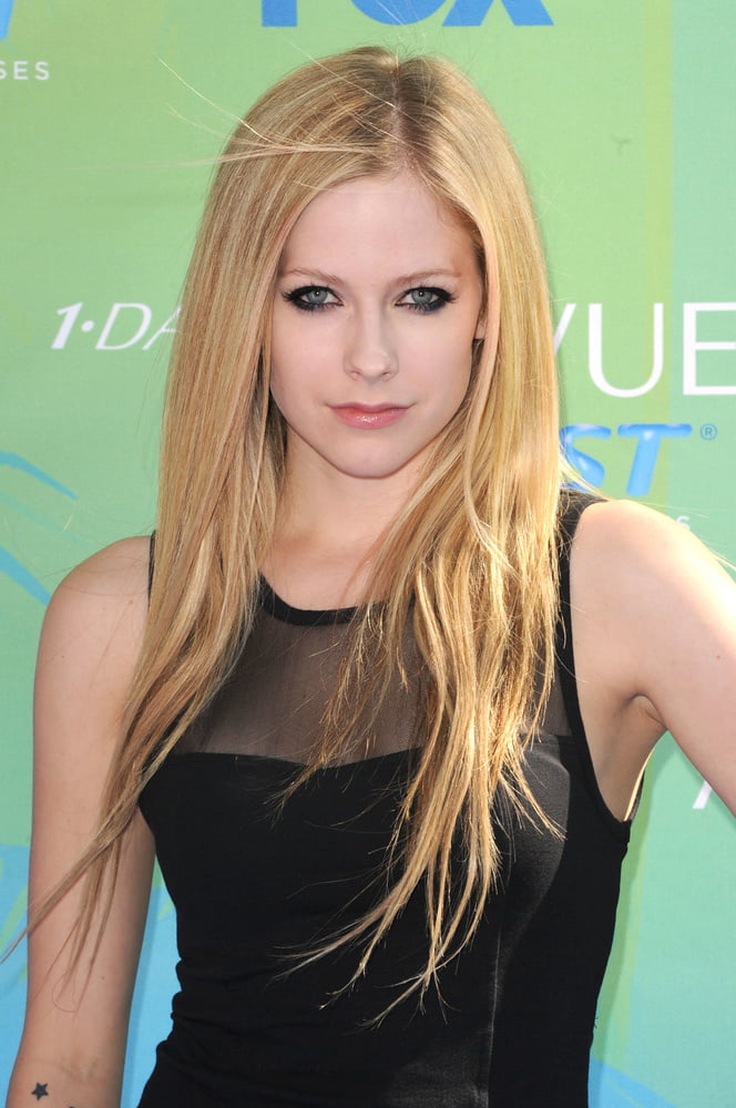 Avril #102403029