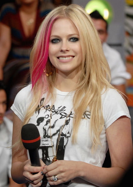 Avril
 #102403251