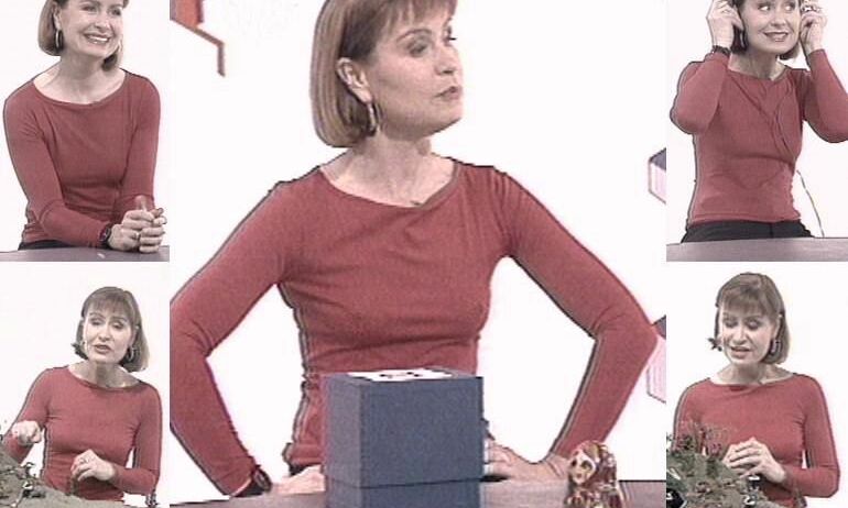 Sian Lloyd nackt #108097651