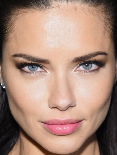 ADRIANA LIMA #94095575