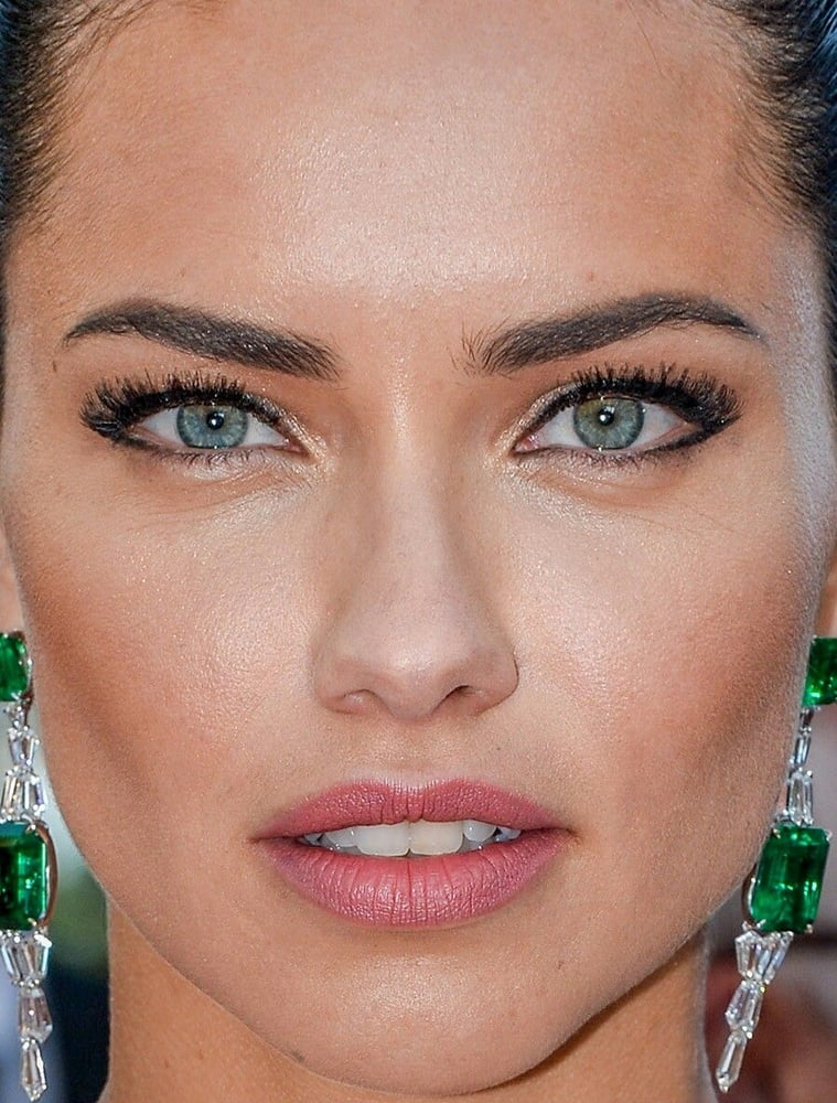 ADRIANA LIMA #94095598