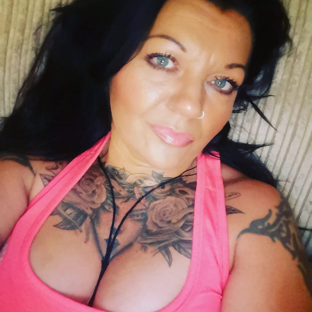 Sexy Tattooed Norfolk Brunette Milf #89258164