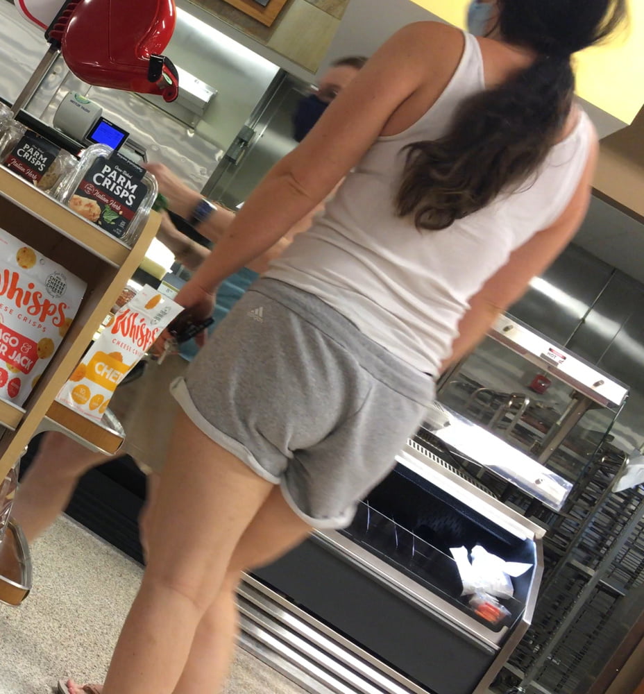 Good side boob at grocery store #90499149