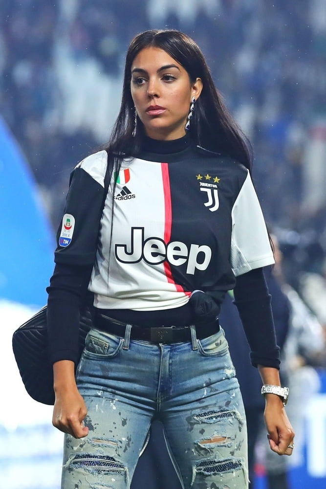 Georgina rodriguez culo caliente
 #87928286