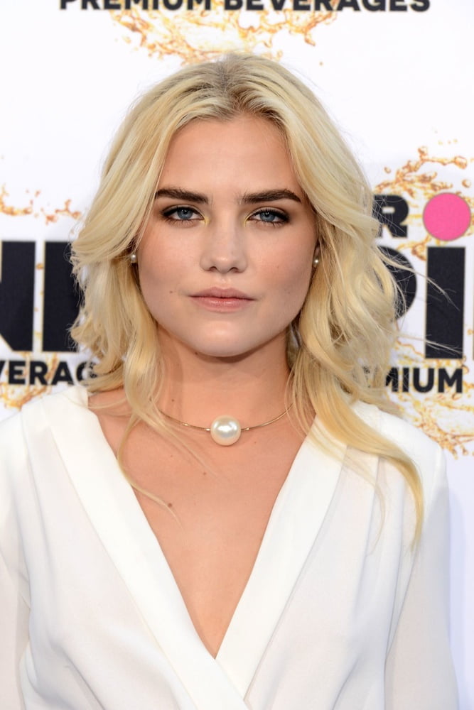 Maddie hasson thick eyebrows, big butt #90722061