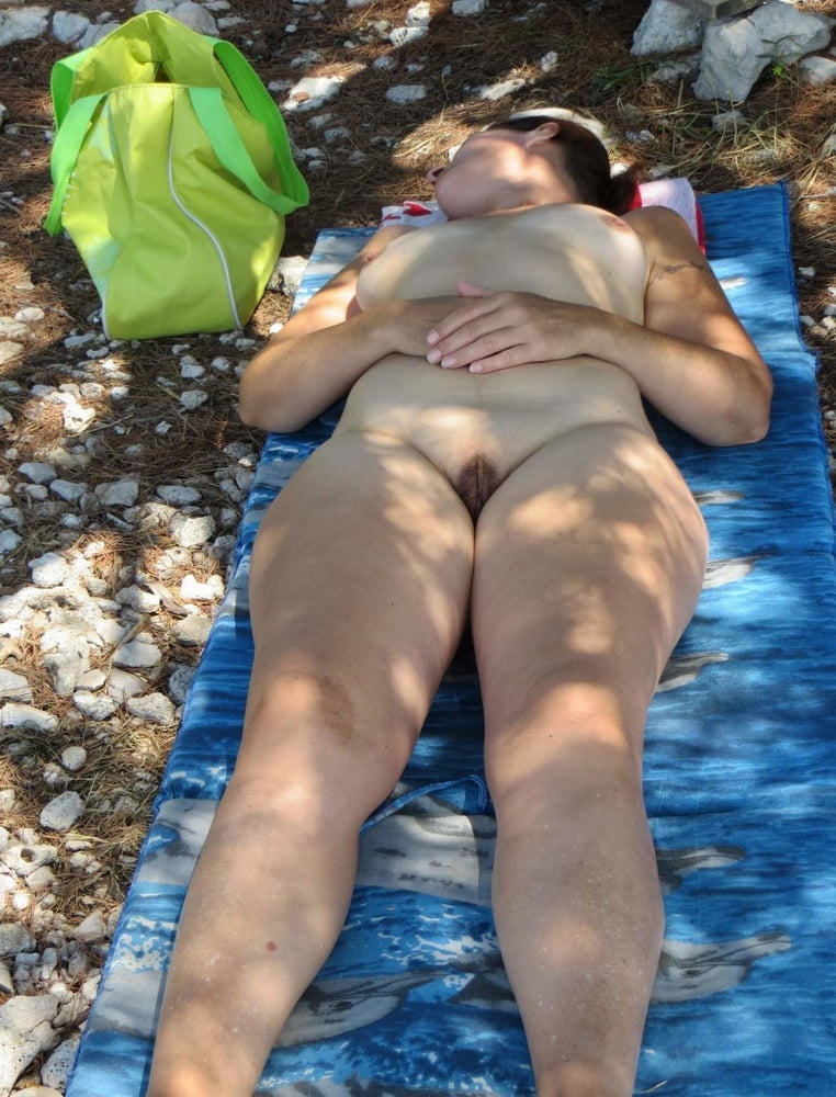 Disfrutando al aire libre 271
 #94971206