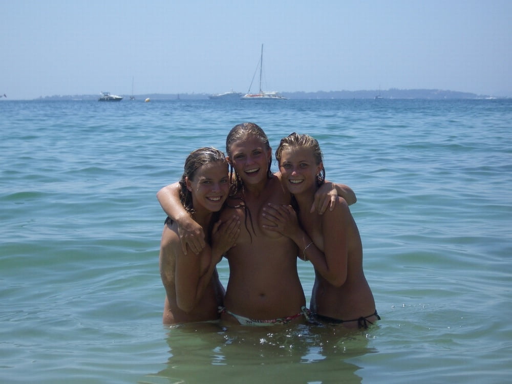 Disfrutando al aire libre 271
 #94971224