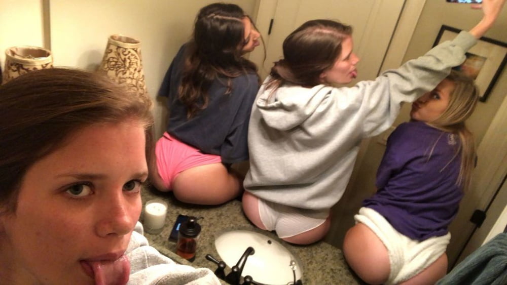 シンクの上のお尻
 #102104660